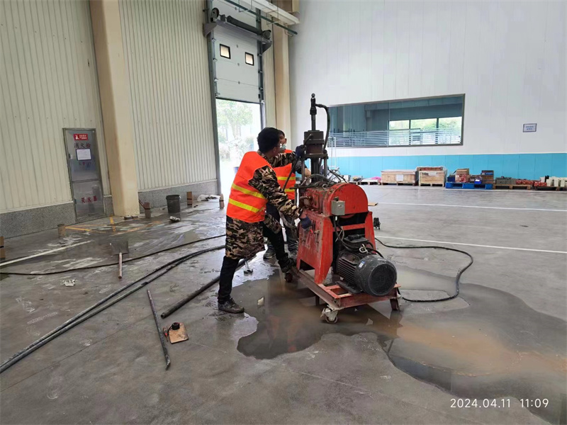 襄阳厂房地面下沉塌陷注浆加固施工